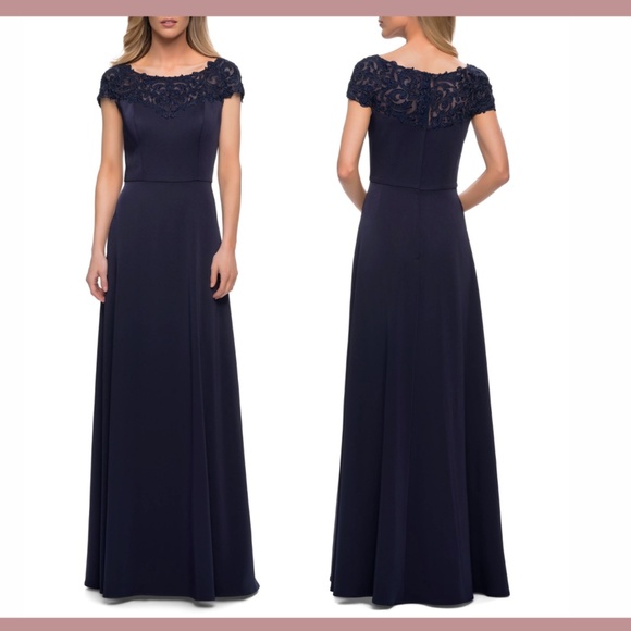 NEW La‎ Femme [ 10 ] Embellished Embroidered Gown in Navy Blue - Picture 1 of 12